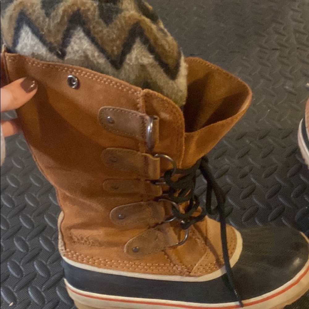 Sorrel winter boots size 8.5